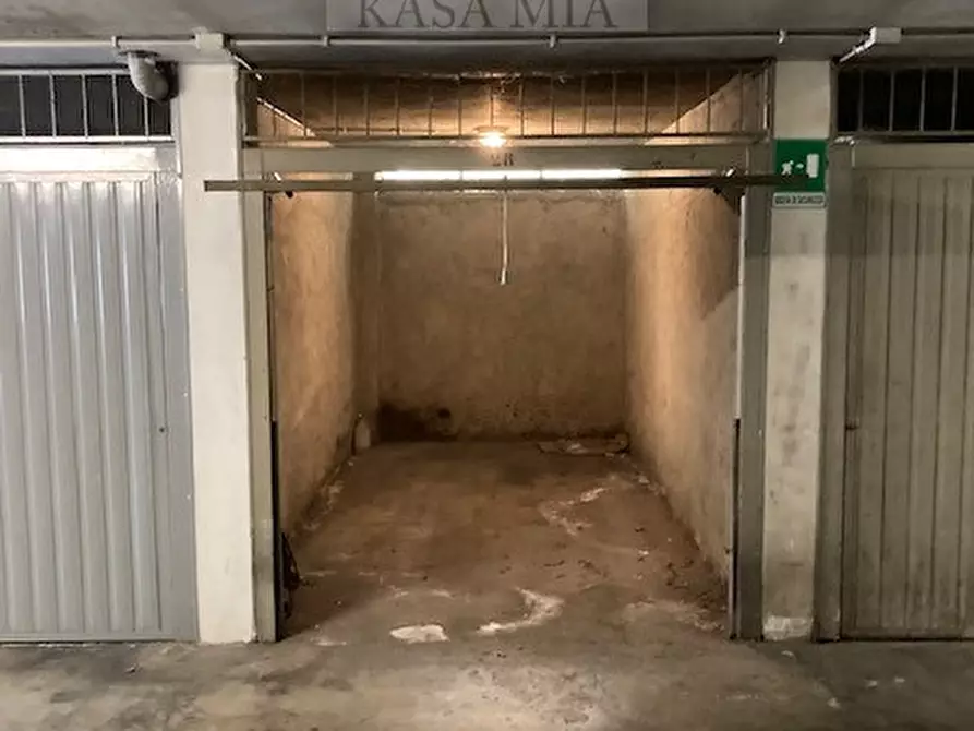 Immagine 4 di Garage in vendita  in Via Filippo Brunelleschi a Settimo Torinese