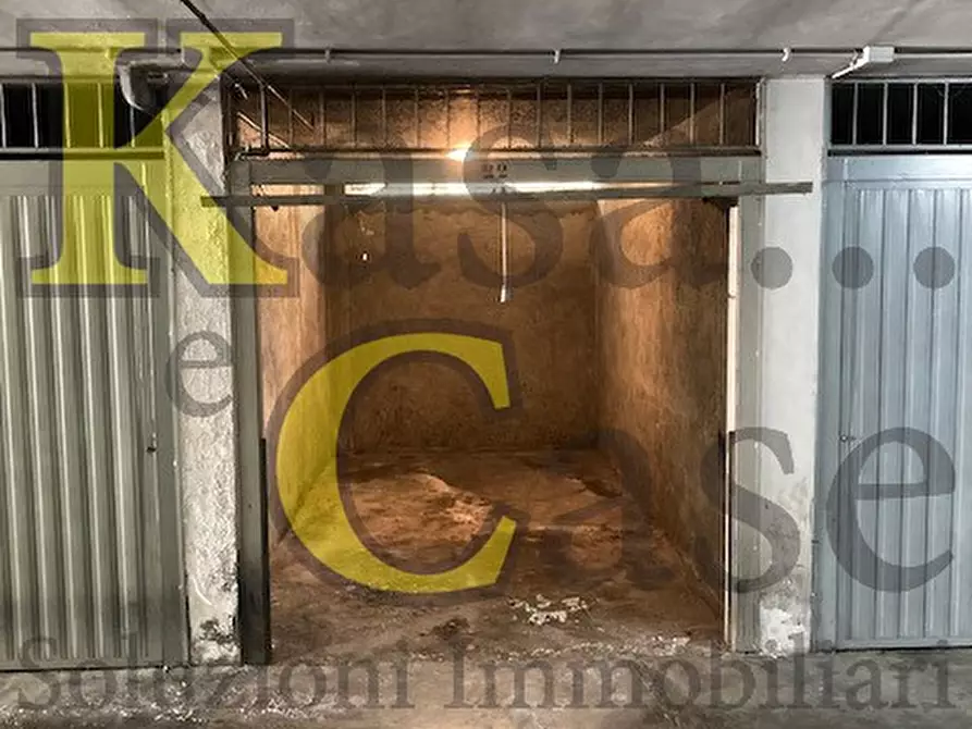 Immagine 4 di Garage in vendita  in Via Filippo Brunelleschi a Settimo Torinese
