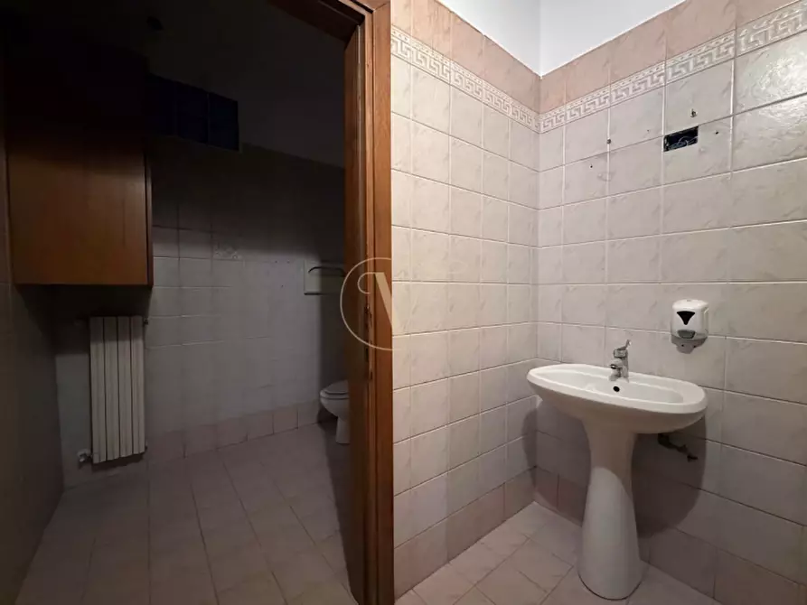Immagine 6 di Attività commerciale in affitto  in Via Ospedale Civile a Padova