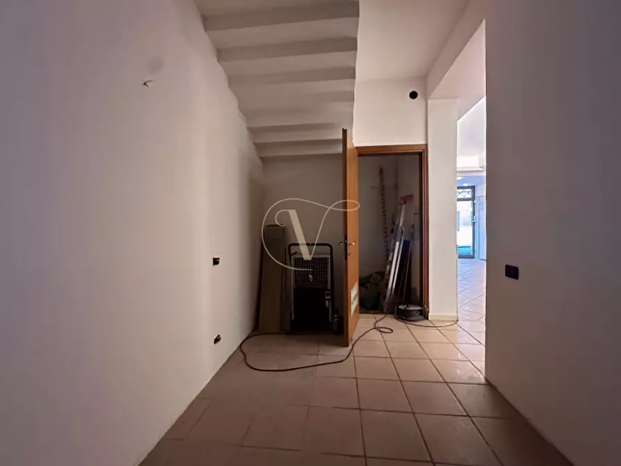 Immagine 7 di Attività commerciale in affitto  in Via Ospedale Civile a Padova