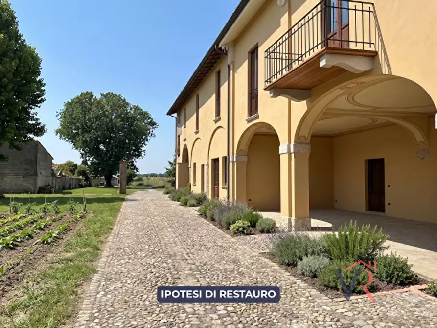 Immagine 1 di Palazzo in vendita  in Via Sorelle Fusari a Offlaga