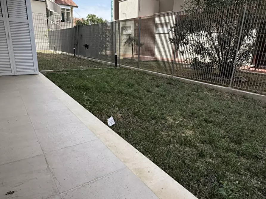 Immagine 5 di Appartamento in vendita  in Via Terza Strada a Senigallia