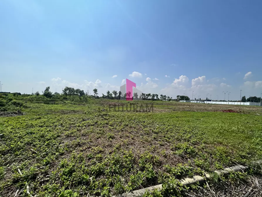Immagine 1 di Terreno in vendita  in Via valsugana a Campo San Martino