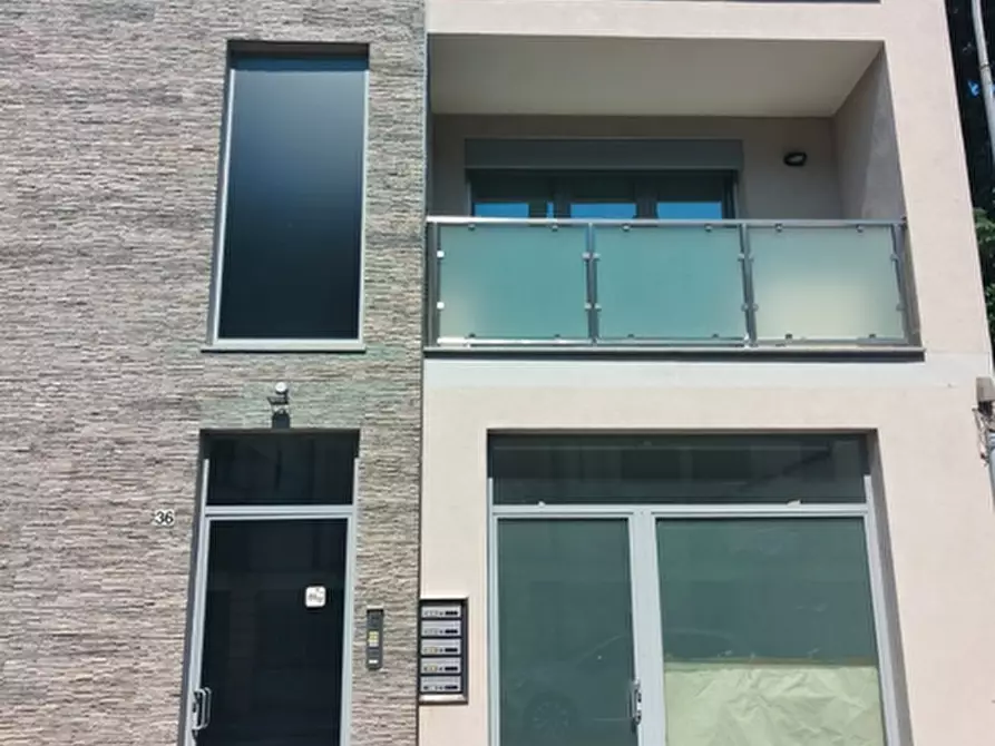 Immagine 1 di Laboratorio in vendita  in Via Santini 36 a Parabiago