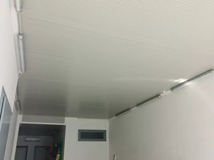 Immagine 7 di Laboratorio in vendita  in Via Santini 36 a Parabiago