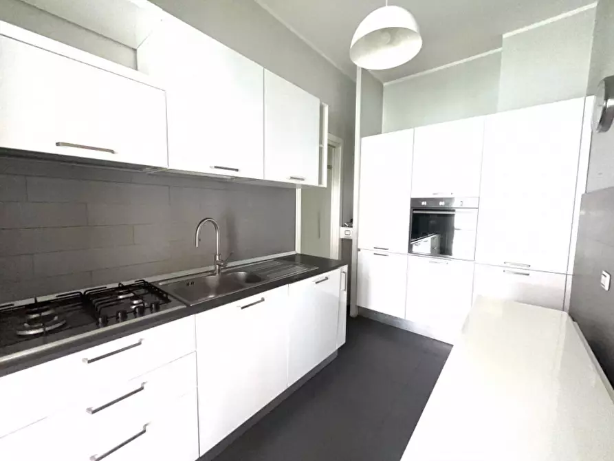 Immagine 15 di Appartamento in vendita  in Largo di Vigna Stelluti a Roma