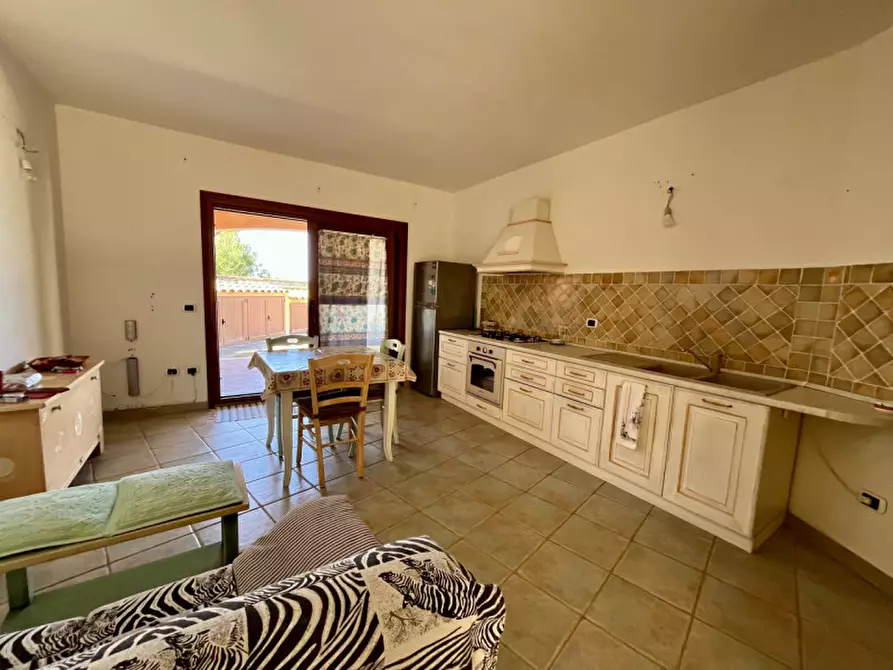 Immagine 3 di Villetta a schiera in vendita  in VIA DELLA PEONI a Olbia