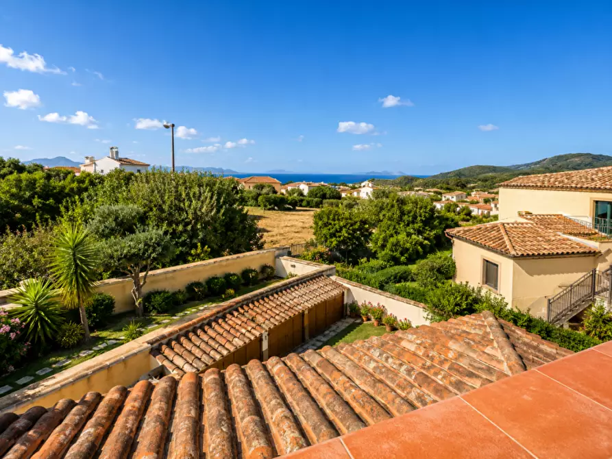 Immagine 16 di Villetta a schiera in vendita  in VIA DELLA PEONI a Olbia