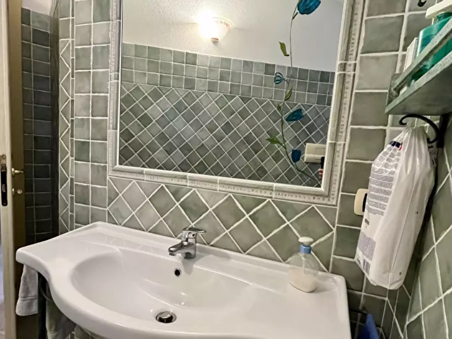 Immagine 19 di Villetta a schiera in vendita  in VIA DELLA PEONI a Olbia