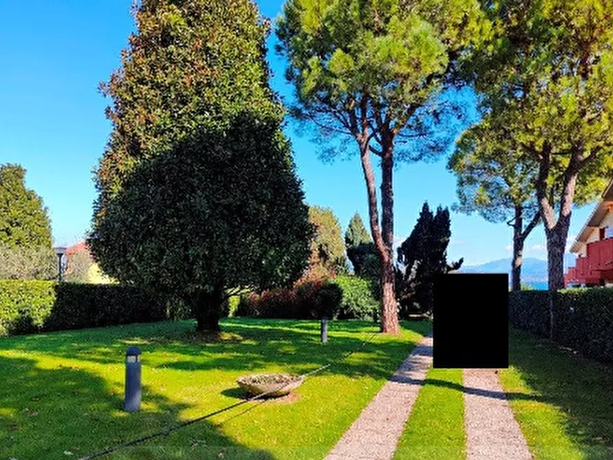 Immagine 3 di Villa in vendita  in VIA PARINI 5 a Peschiera Del Garda