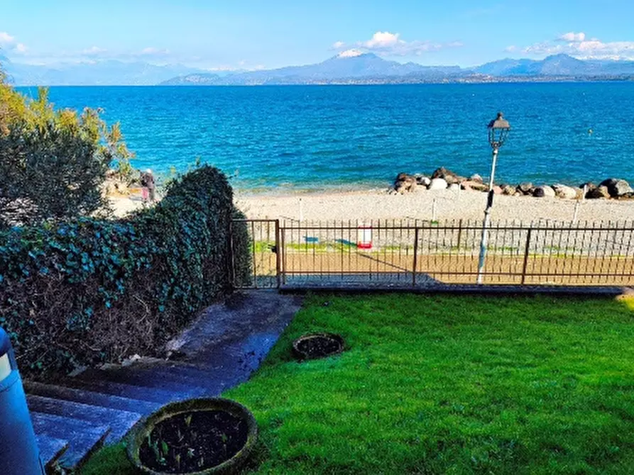 Immagine 6 di Villa in vendita  in VIA PARINI 5 a Peschiera Del Garda