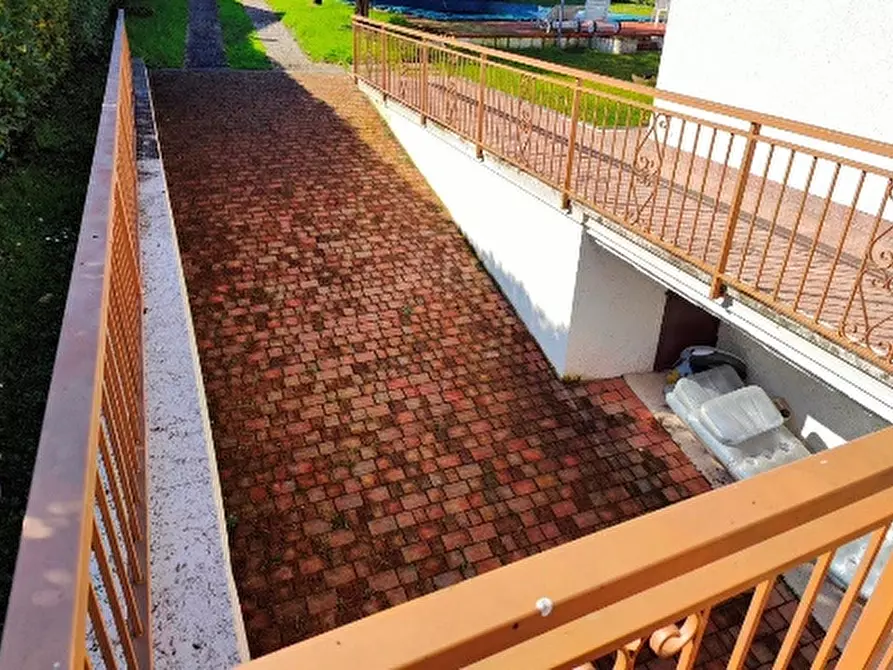 Immagine 7 di Villa in vendita  in VIA PARINI 5 a Peschiera Del Garda