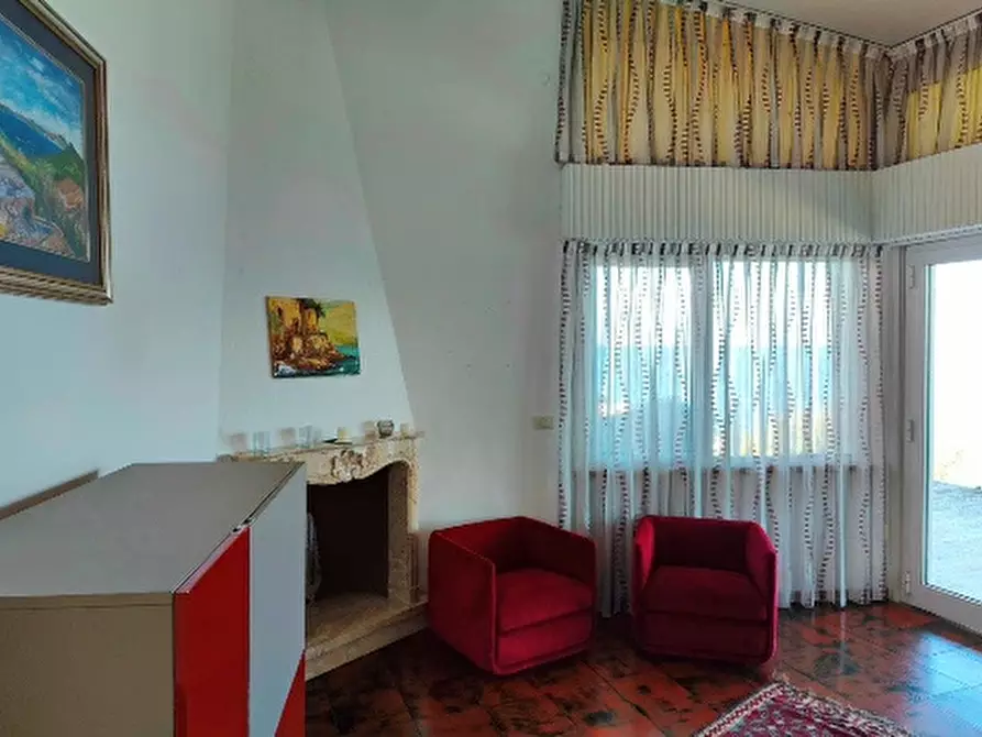 Immagine 10 di Villa in vendita  in VIA PARINI 5 a Peschiera Del Garda