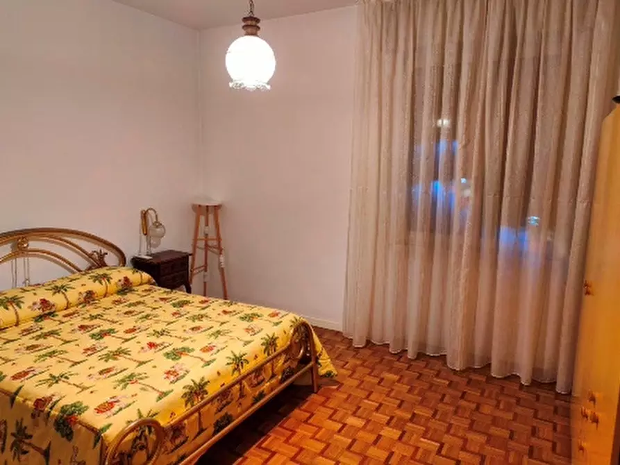 Immagine 13 di Villa in vendita  in VIA PARINI 5 a Peschiera Del Garda