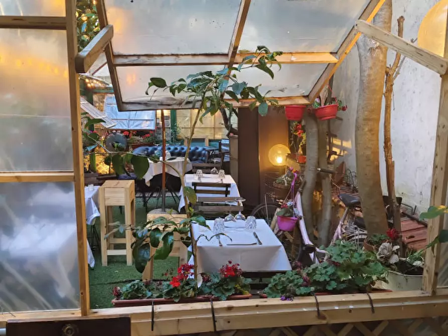 Immagine 22 di Attività commerciale in vendita  in PIAZZA TASSO a Firenze