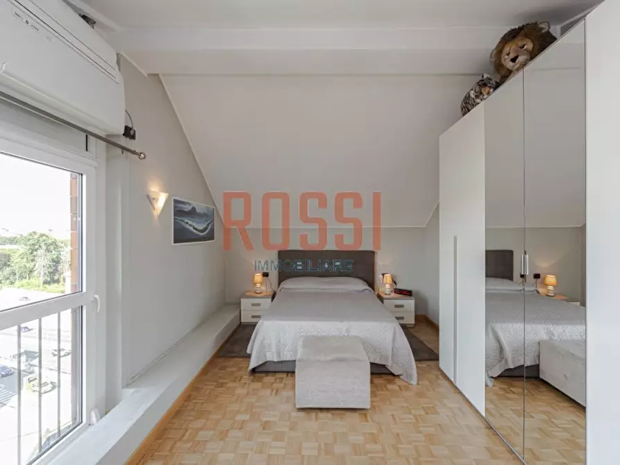 Immagine 9 di Appartamento in vendita  in VIA VALOSA DI SOPRA a Monza