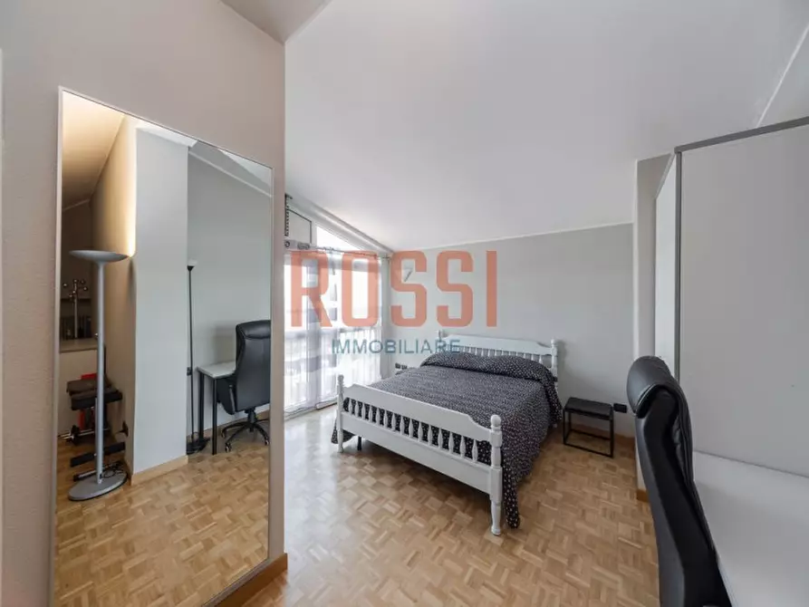 Immagine 11 di Appartamento in vendita  in VIA VALOSA DI SOPRA a Monza