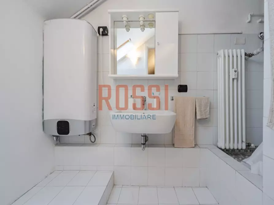 Immagine 16 di Appartamento in vendita  in VIA VALOSA DI SOPRA a Monza