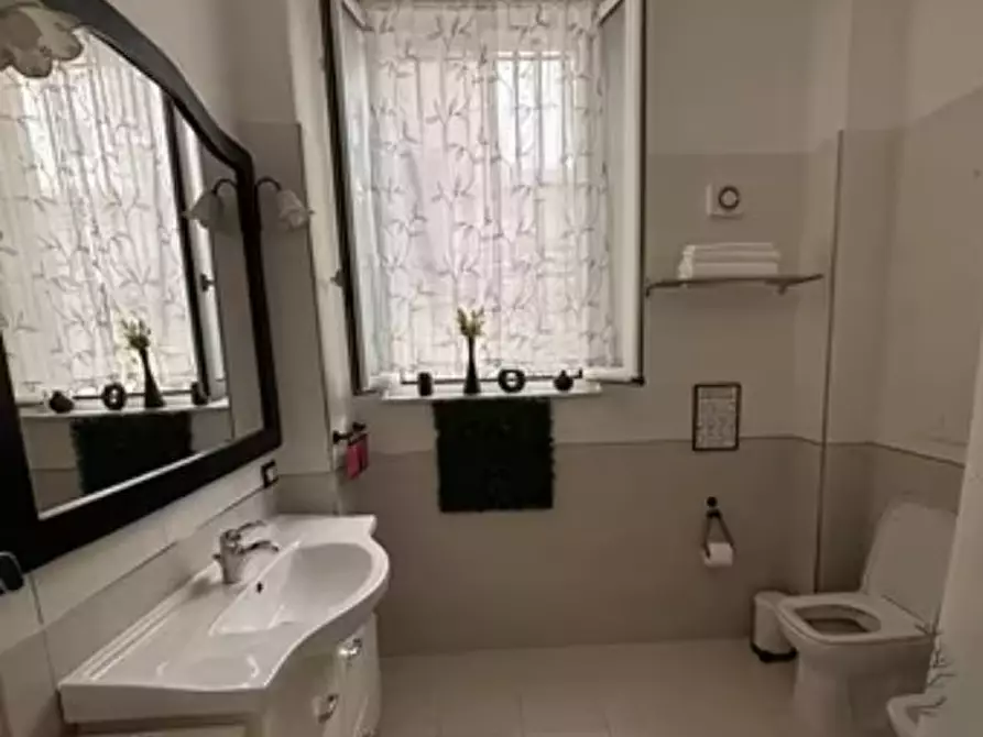 Immagine 5 di Appartamento in affitto  in camillo porzio 15 a Napoli