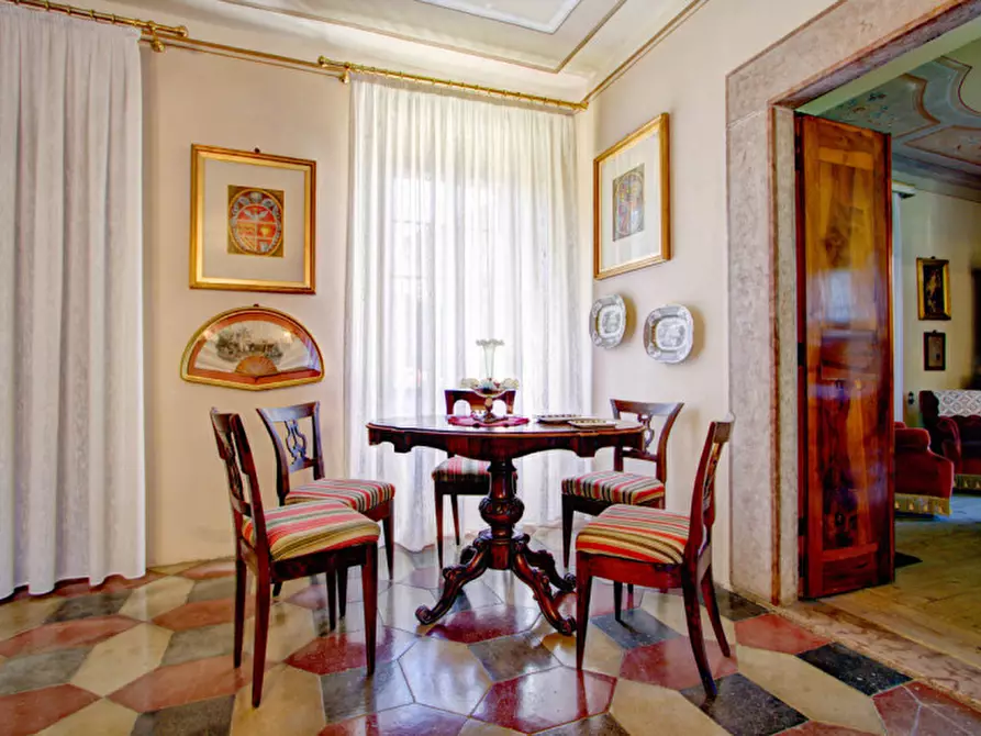 Immagine 23 di Villa in vendita  in Via Lagolo a Madruzzo