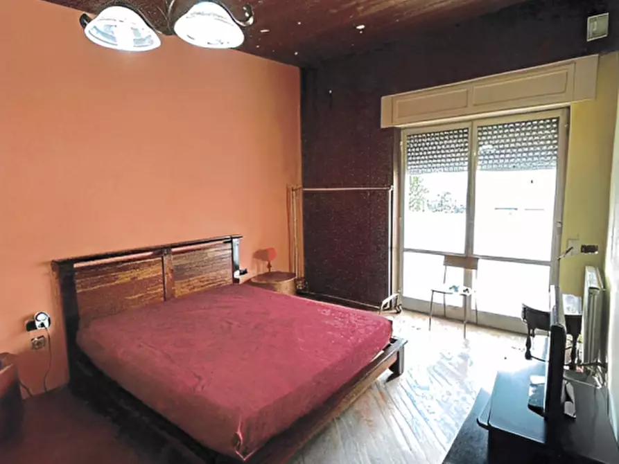 Immagine 10 di Appartamento in vendita  in Strada Provinciale di Caserta n. 234 a Napoli