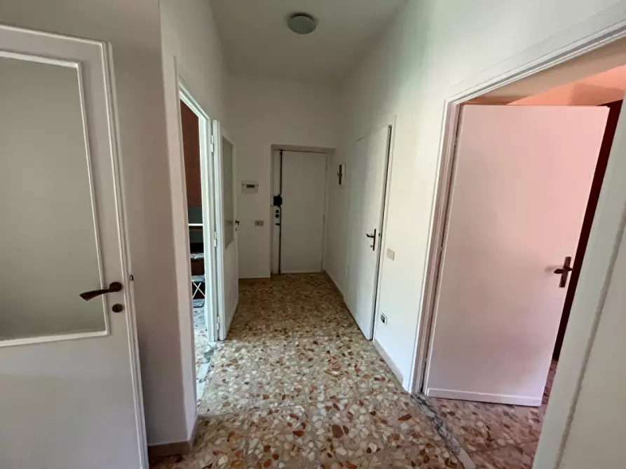 Immagine 11 di Appartamento in vendita  in Viale Ninfa Alburnea a Anzio