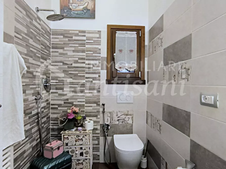 Immagine 20 di Casa indipendente in vendita  in Viale Giovanni XXIII a Borgo San Lorenzo