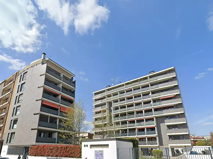 Immagine 5 di Garage in affitto  in Via Ettore Ponti 12 a Milano