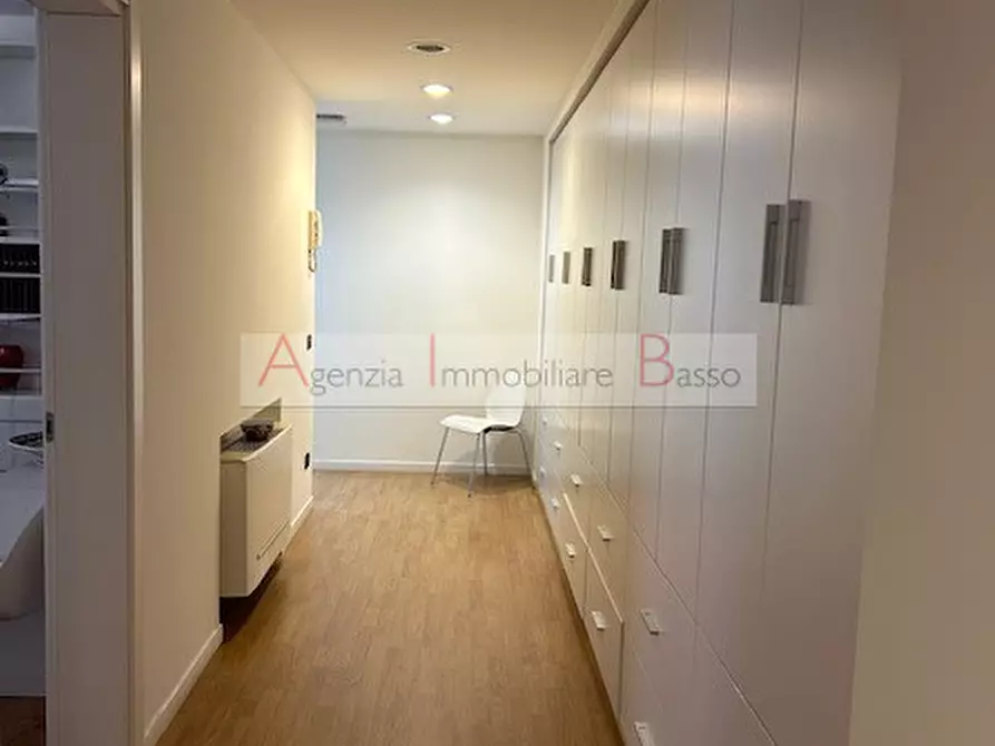 Immagine 10 di Ufficio in vendita  in PIAZZA GARIBALDI a Padova