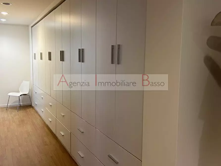 Immagine 11 di Ufficio in vendita  in PIAZZA GARIBALDI a Padova