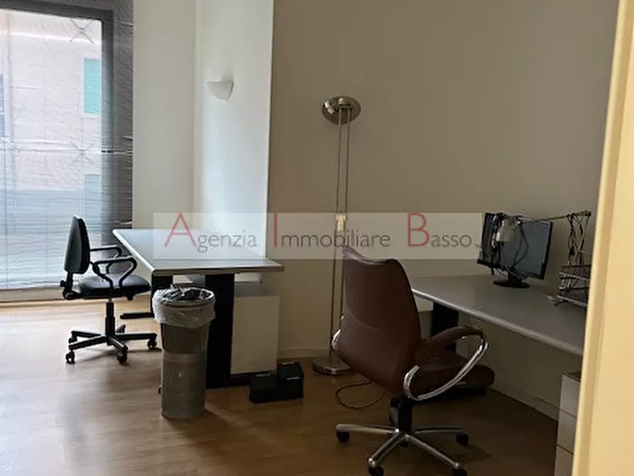 Immagine 15 di Ufficio in vendita  in PIAZZA GARIBALDI a Padova