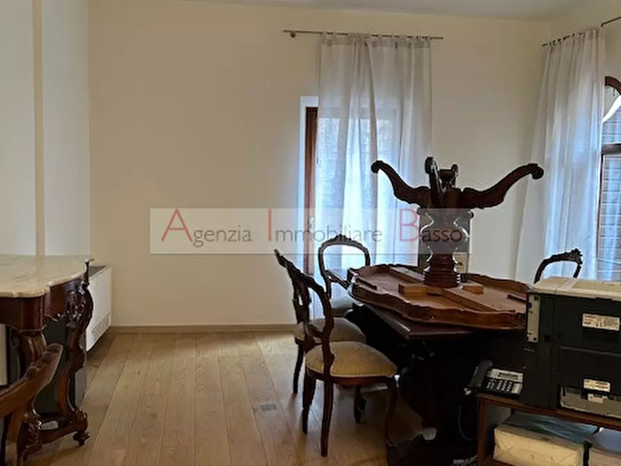 Immagine 16 di Ufficio in vendita  in PIAZZA GARIBALDI a Padova