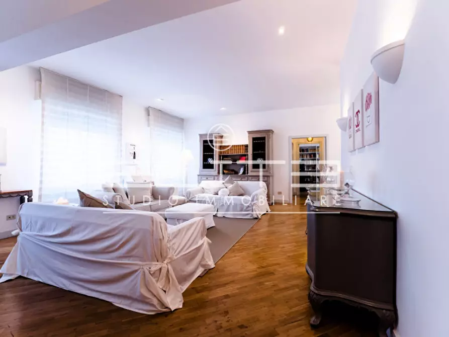 Immagine 4 di Appartamento in vendita  in Via Loreto a Ancona