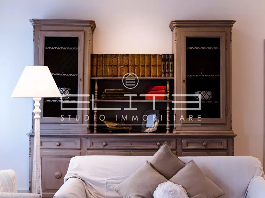 Immagine 8 di Appartamento in vendita  in Via Loreto a Ancona