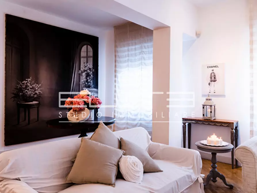 Immagine 10 di Appartamento in vendita  in Via Loreto a Ancona