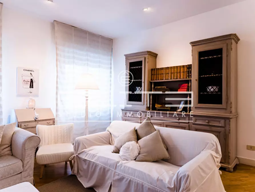 Immagine 11 di Appartamento in vendita  in Via Loreto a Ancona