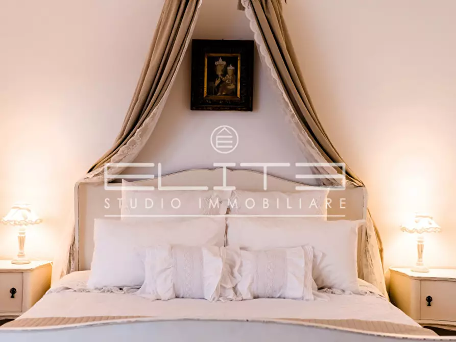 Immagine 12 di Appartamento in vendita  in Via Loreto a Ancona