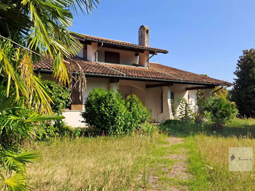 Immagine 3 di Villa in vendita  in VIA villoresi a Robecchetto Con Induno