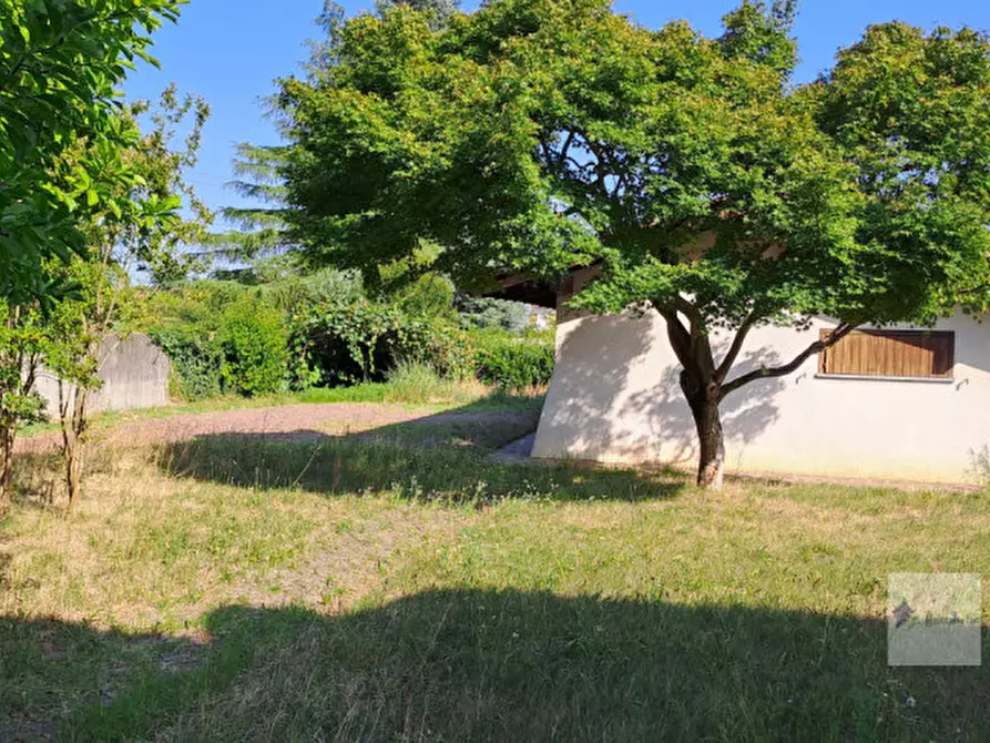 Immagine 4 di Villa in vendita  in VIA villoresi a Robecchetto Con Induno
