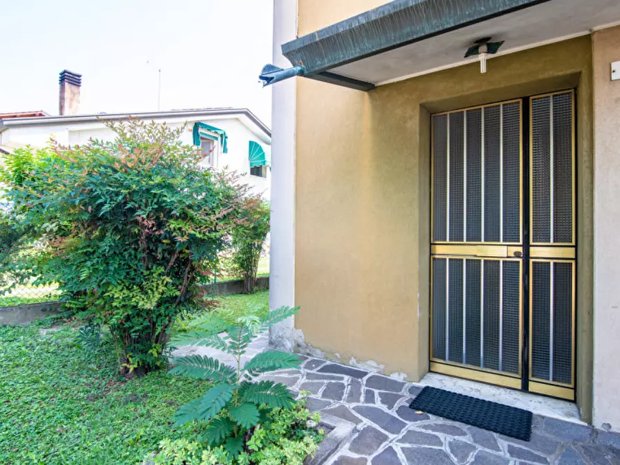 Immagine 3 di Casa indipendente in vendita  in Via IV novembre, Ponte San Nicolò a Ponte San Nicolò