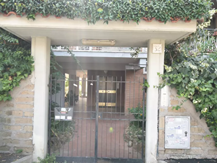 Immagine 6 di Appartamento in vendita  in Via Villanova a Roma