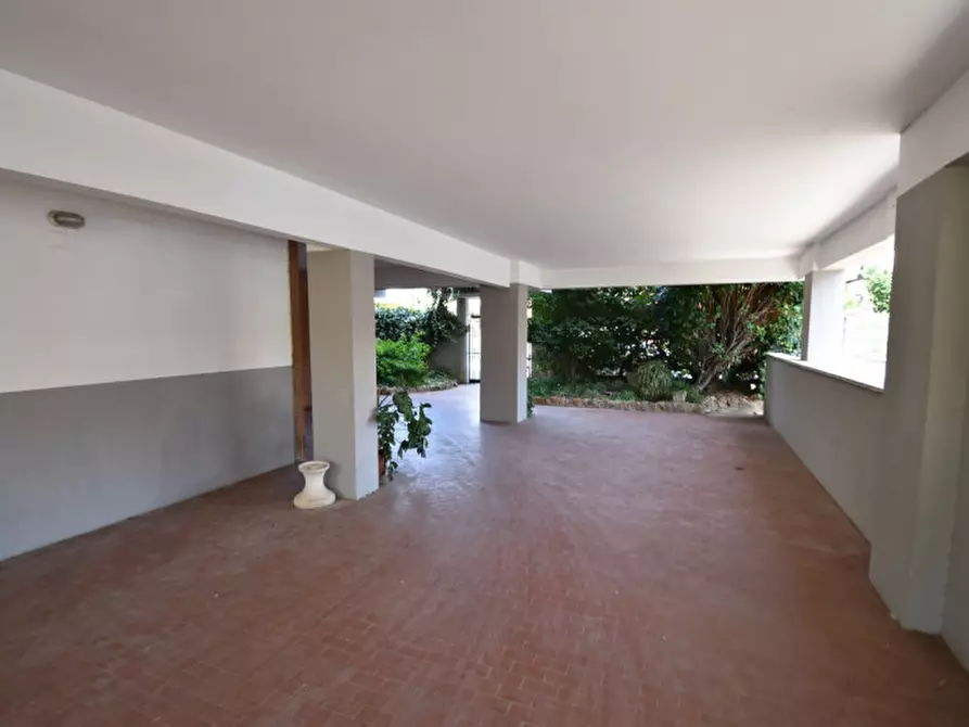 Immagine 8 di Appartamento in vendita  in Via Villanova a Roma