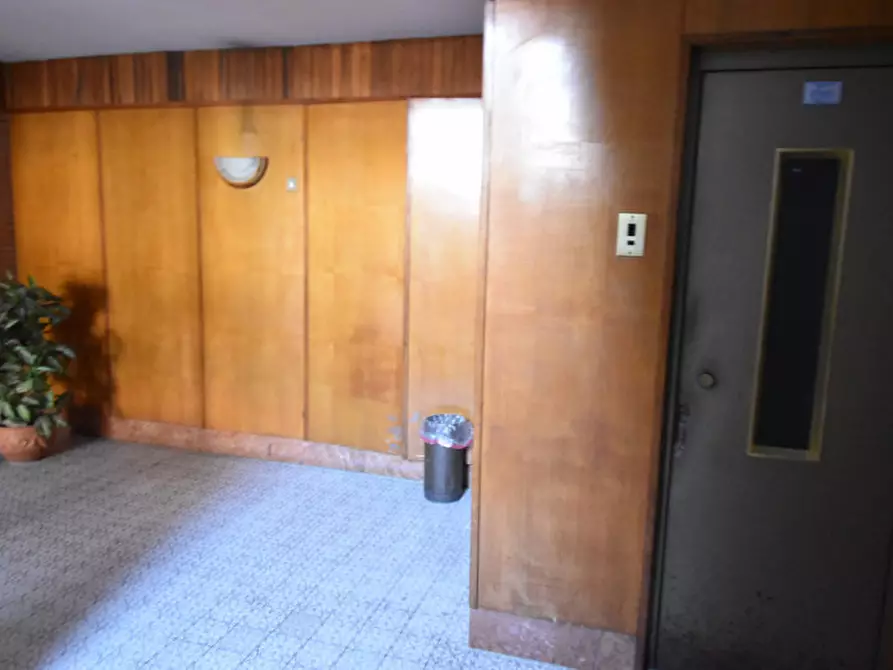 Immagine 9 di Appartamento in vendita  in Via Villanova a Roma