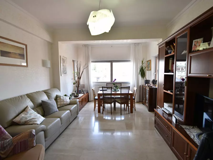 Immagine 13 di Appartamento in vendita  in Via Villanova a Roma