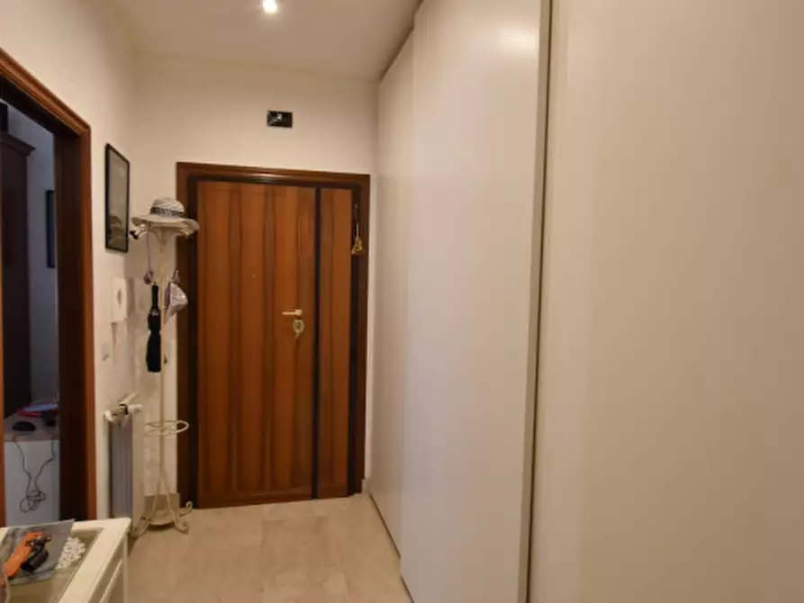 Immagine 16 di Appartamento in vendita  in Via Villanova a Roma