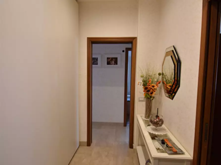 Immagine 21 di Appartamento in vendita  in Via Villanova a Roma