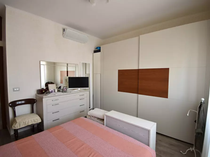 Immagine 23 di Appartamento in vendita  in Via Villanova a Roma