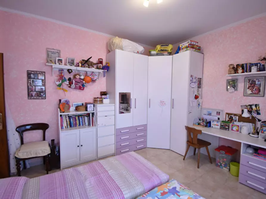 Immagine 29 di Appartamento in vendita  in Via Villanova a Roma