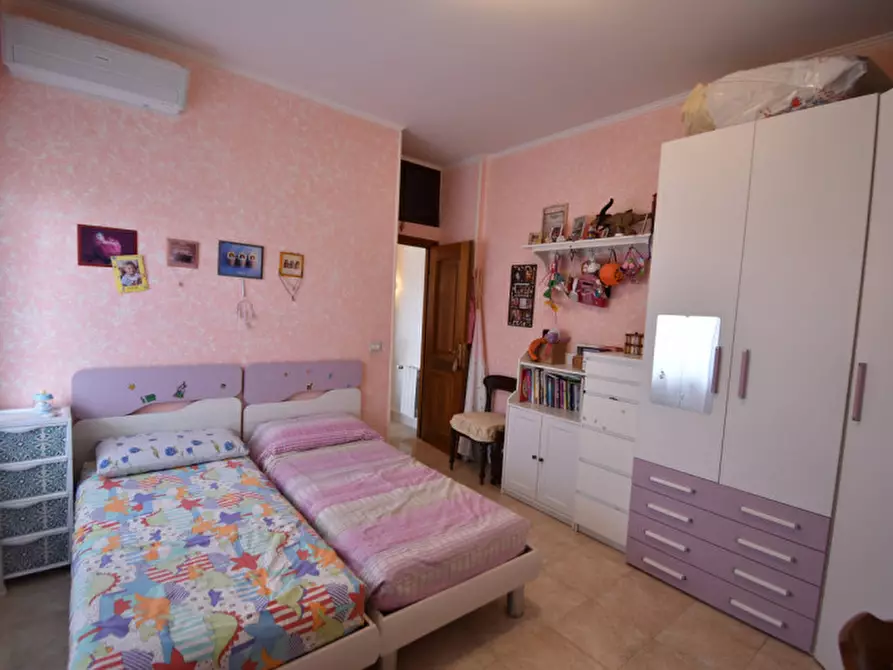 Immagine 30 di Appartamento in vendita  in Via Villanova a Roma