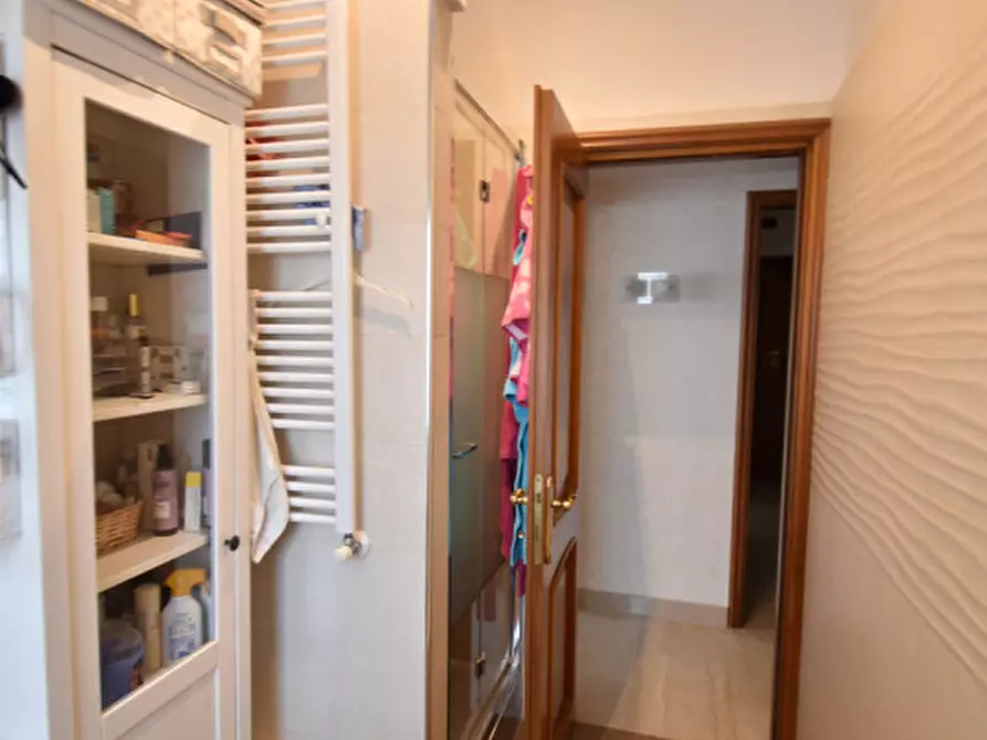Immagine 32 di Appartamento in vendita  in Via Villanova a Roma